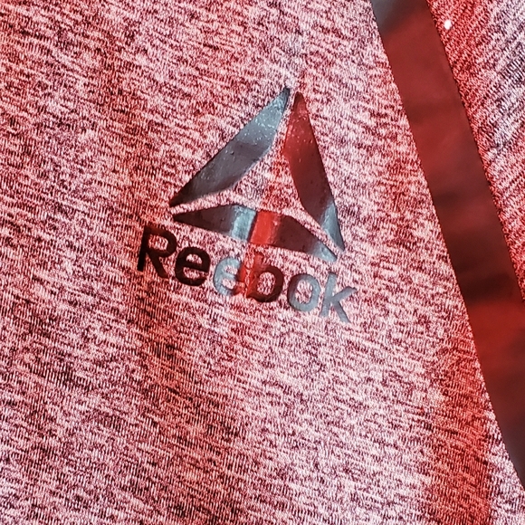 Reebok sports tee size s/ch/p - Picture 3 of 3